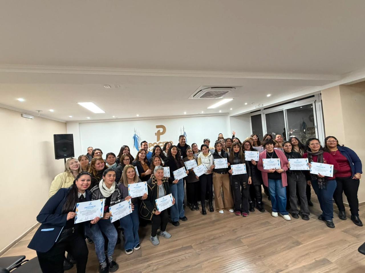 Entrega de certificados | Programa de Capacitación “Cuidado de Pacientes Oncológicos”